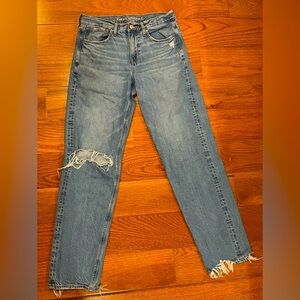 American Eagle 90’s Ripped Straight Leg Jeans